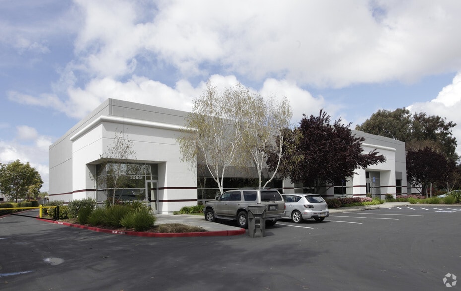 30621-30641 San Antonio St, Hayward, CA for lease - Primary Photo - Image 1 of 2