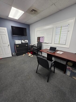 More details for 264 Main Plz, Lincoln, NH - Flex for Lease