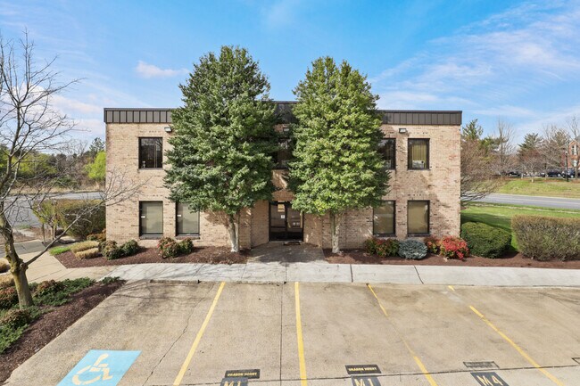 Plus de détails pour 111 Carpenter Dr, Sterling, VA - Bureau à louer