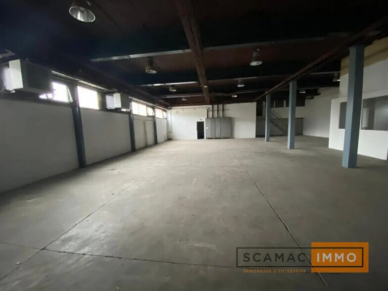 Industrial in Chilly-Mazarin for lease - Building Photo - Image 3 of 4