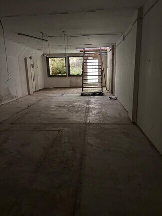 Plus de détails pour Commerce de détail à louer