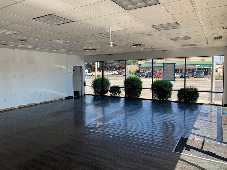 9300 S Cicero Ave, Oak Lawn, IL à louer - Photo intérieure - Image 3 de 4