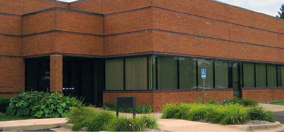 2805 S Industrial Hwy, Ann Arbor, MI à louer - Photo du bâtiment - Image 2 de 12