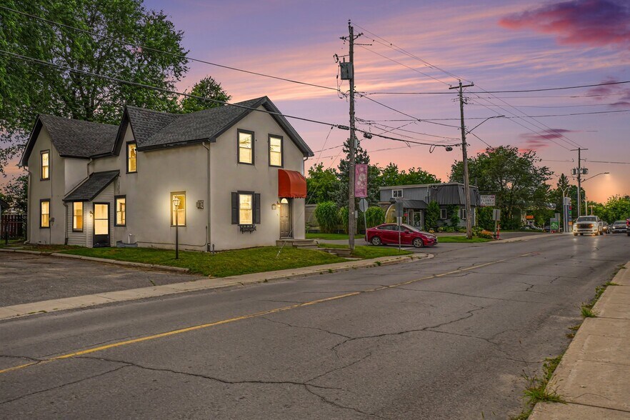616 Rideau St, Kemptville, ON à vendre - Photo du bâtiment - Image 2 de 32