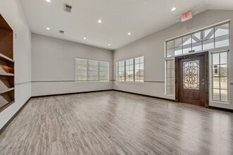 1205 Avondale Haslet Rd, Haslet, TX à louer Photo intérieure- Image 2 de 4