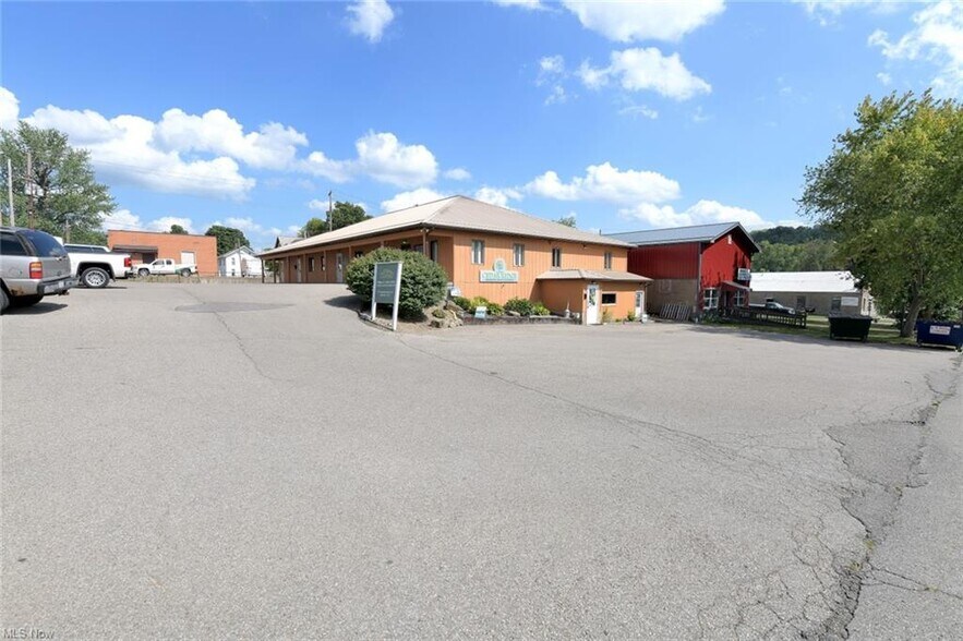 151 S Kennebec Ave, Mcconnelsville, OH à louer - Photo du bâtiment - Image 3 de 18