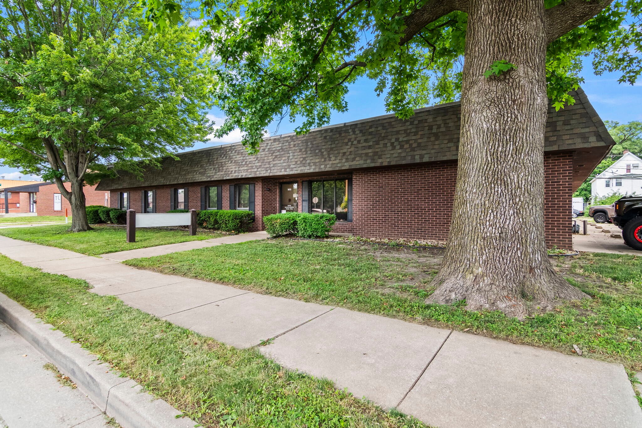 900 S Spring St, Springfield, IL à vendre Photo du bâtiment- Image 1 de 18