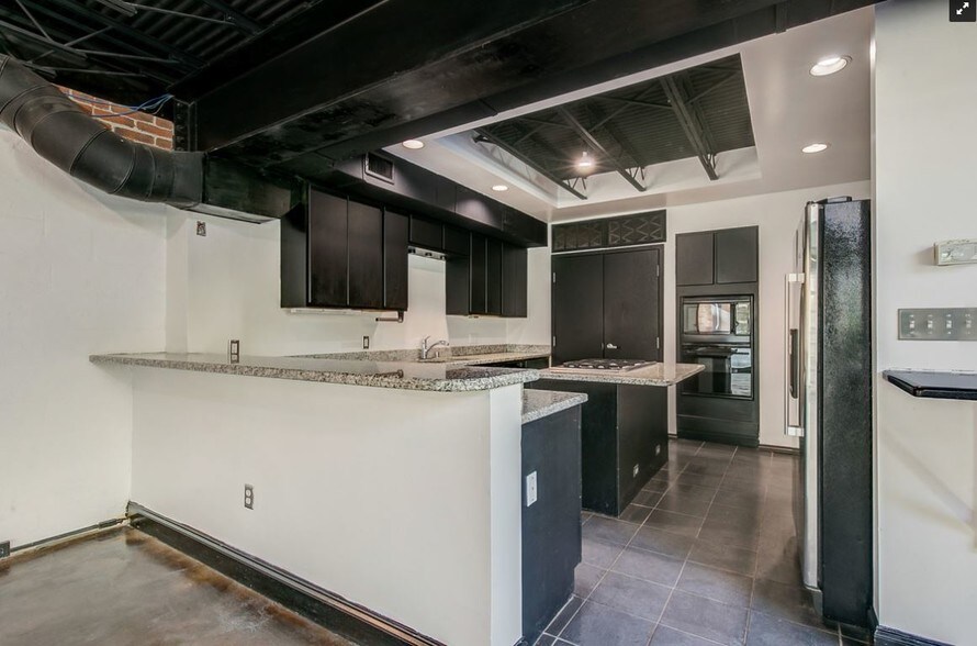 1801 Laws St, Dallas, TX à louer - Photo intérieure - Image 3 de 38