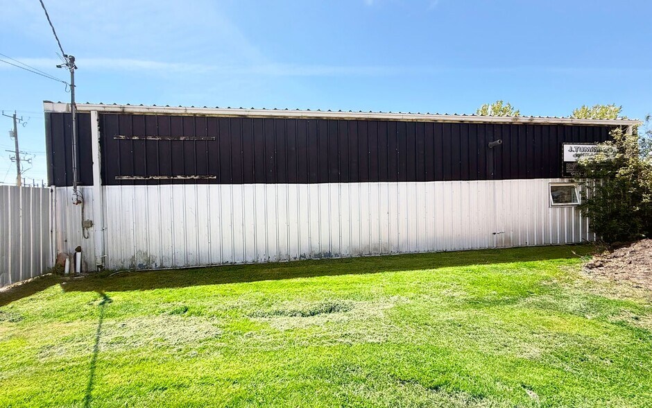 737 Gilmore Rd, Fort Erie, ON à vendre - Photo du bâtiment - Image 2 de 7