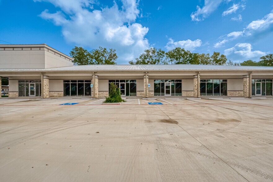 910 East Ave, Katy, TX à vendre - Photo du bâtiment - Image 3 de 45