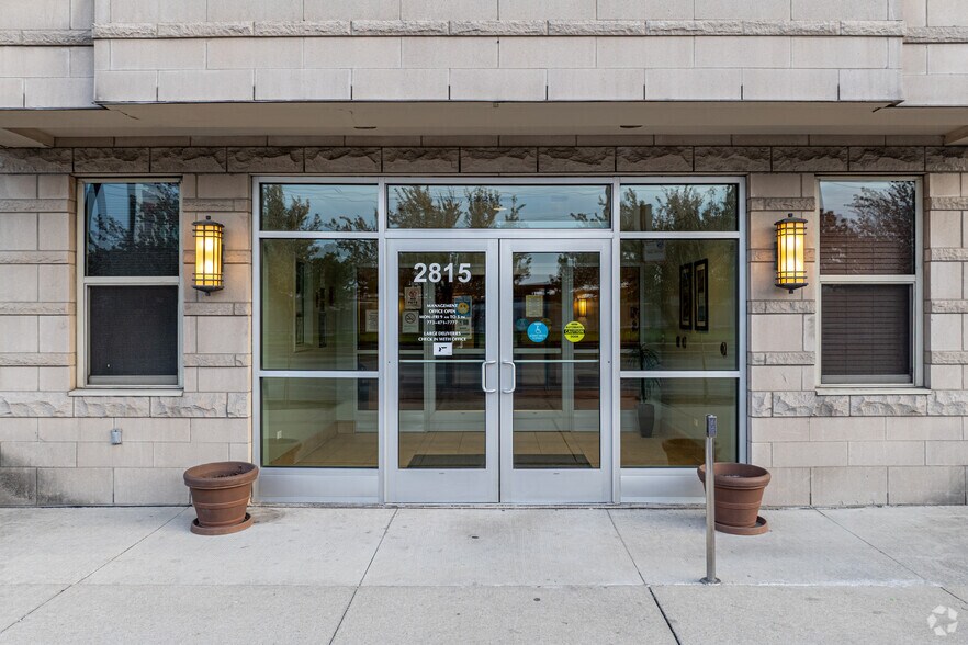 2815 W 79th St, Chicago, IL à vendre - Photo du bâtiment - Image 3 de 5
