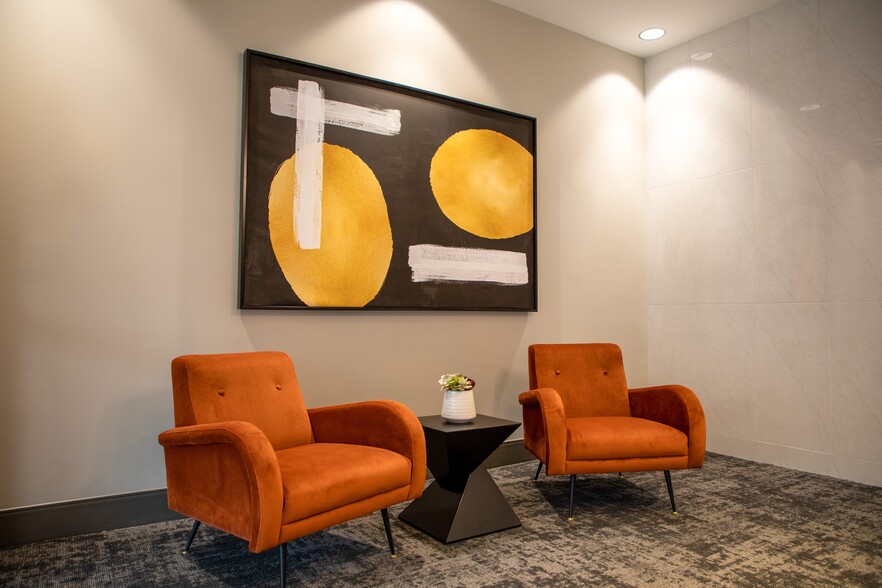 25 Hooks Ln, Pikesville, MD for lease - Interior Photo - Image 2 of 14