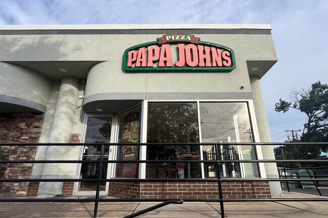 More details for 1700-1720 Lakeville Rd, New Hyde Park, NY - Retail for Lease