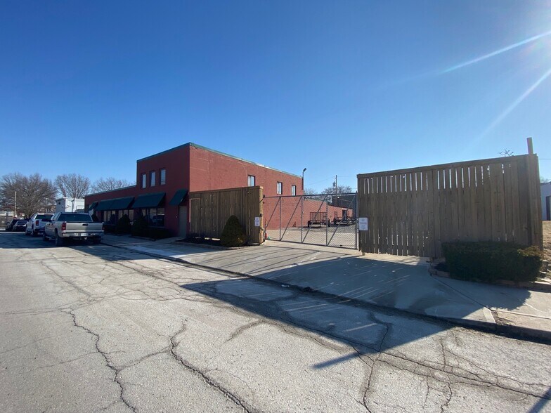 2713 Cherry St, Kansas City, MO à vendre - Photo du bâtiment - Image 2 de 20