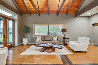 809 N Church St, Florence, MS for lease Interior Photo- Image 2 of 18