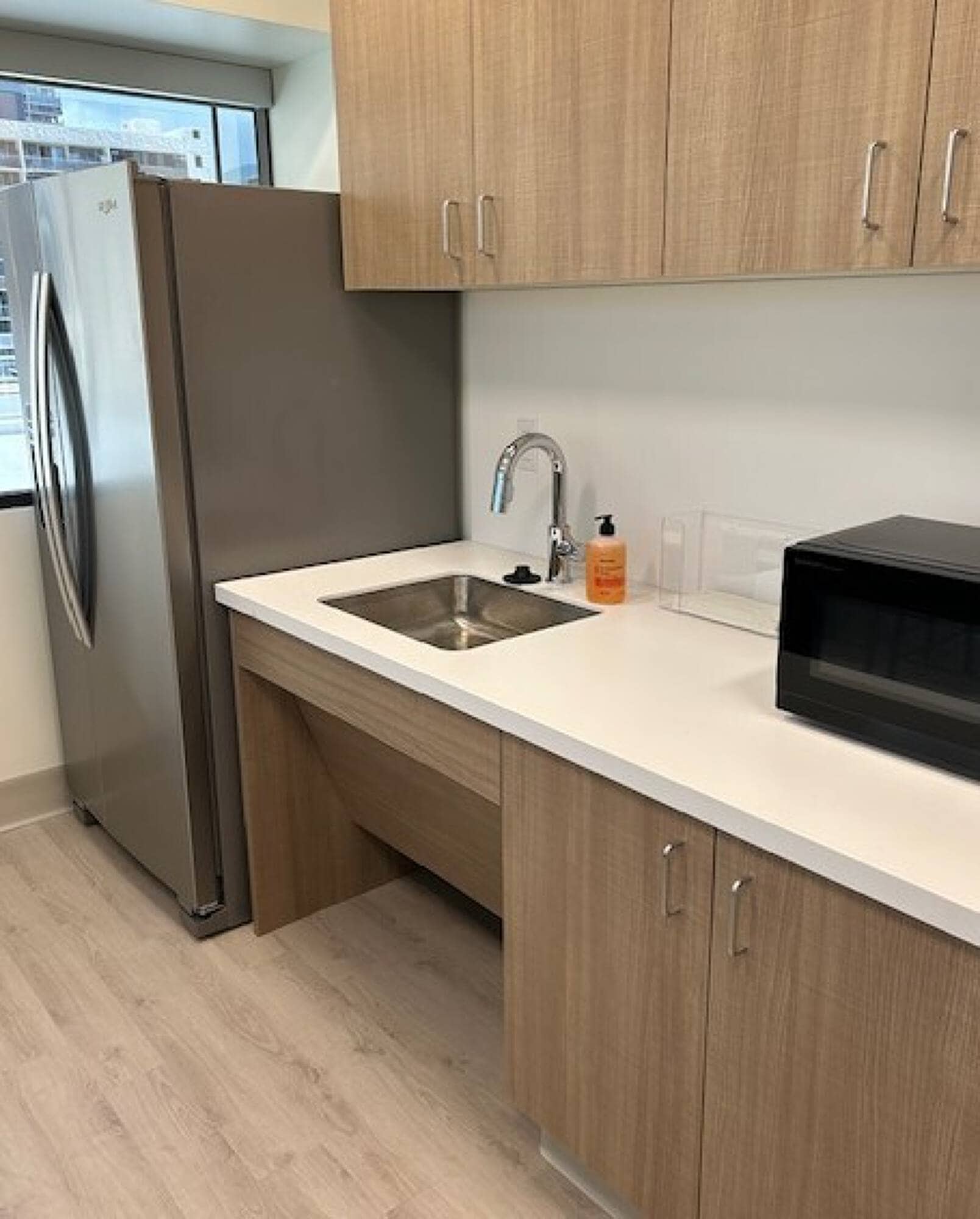 1100 Ward Ave, Honolulu, HI à louer Photo intérieure- Image 1 de 10