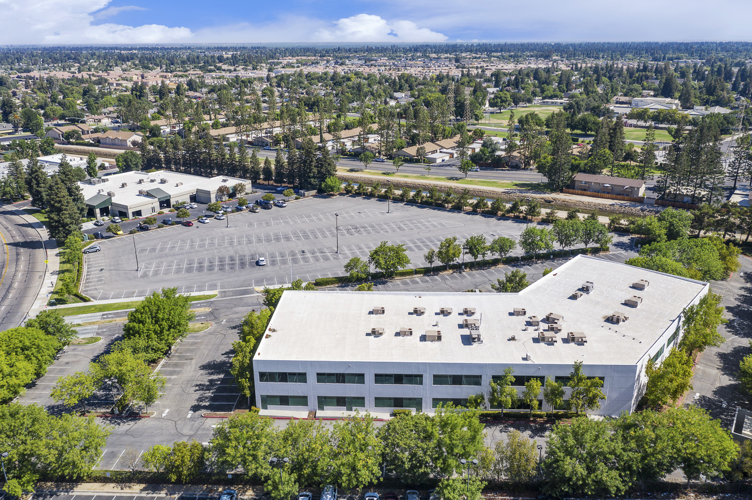 Blythe Corporate Campus portfolio of 3 properties for sale on LoopNet.ca Building Photo- Image 1 of 18