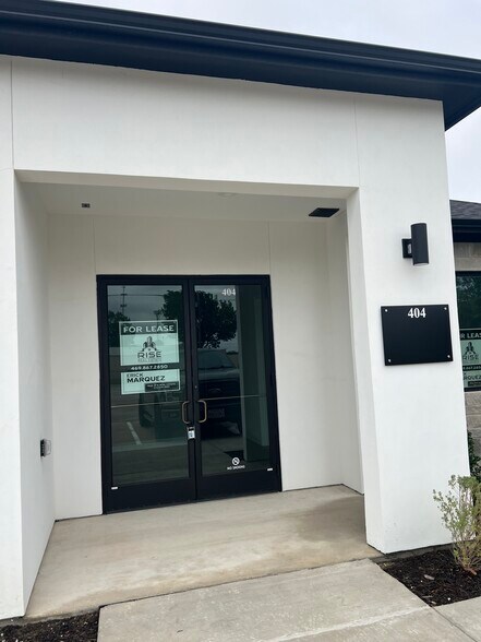 3951 Alma Rd, McKinney, TX à louer - Photo du bâtiment - Image 2 de 15