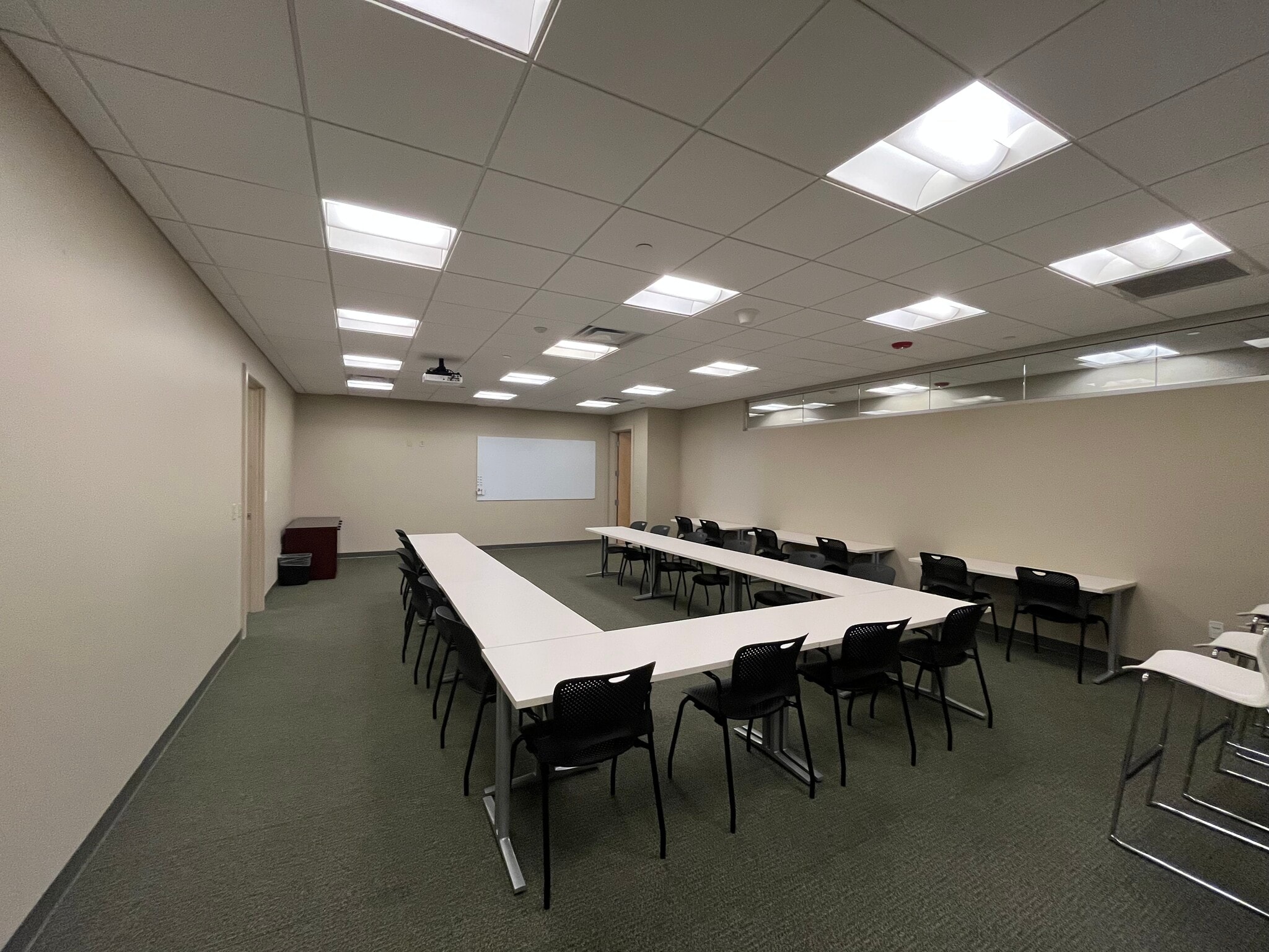 300 32nd St, Virginia Beach, VA à louer Photo intérieure- Image 1 de 8