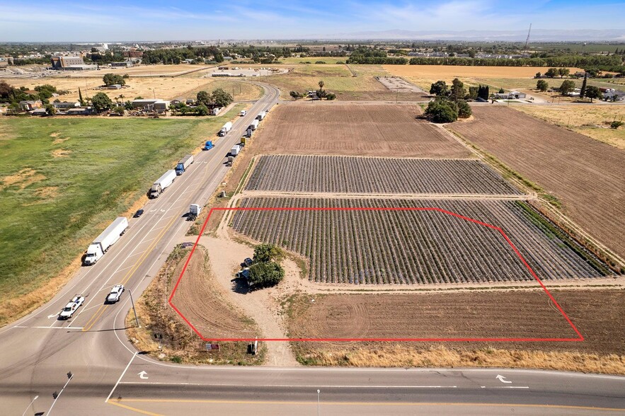 584 French Camp Rd, French Camp, CA for sale - Primary Photo - Image 1 of 6