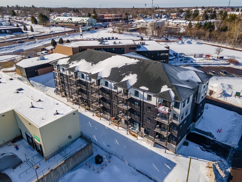 67 Suffolk St, Riverview, NB à vendre - Aérien - Image 2 de 5