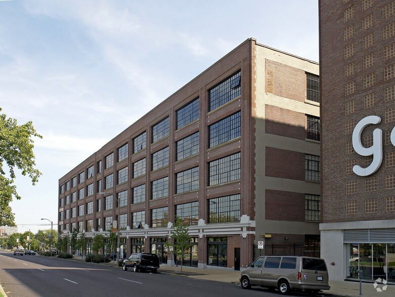 4100-4128 Forest Park Ave, Saint Louis, MO for lease - Building Photo - Image 1 of 2