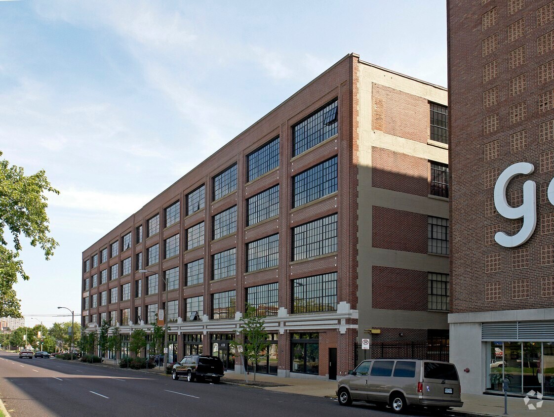 4100-4128 Forest Park Ave, Saint Louis, MO à louer Photo du bâtiment- Image 1 de 3