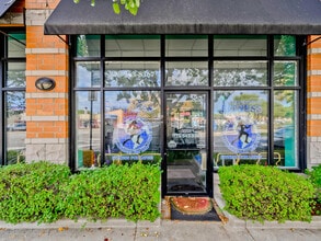 5582 N Lincoln Ave, Chicago, IL for lease Interior Photo- Image 2 of 11