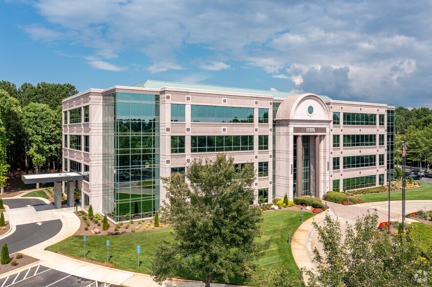 11315 Johns Creek Pky, Duluth, GA for lease - Primary Photo - Image 1 of 7