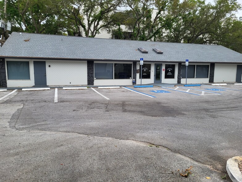 417 Corbett St, Belleair, FL for sale - Building Photo - Image 1 of 1