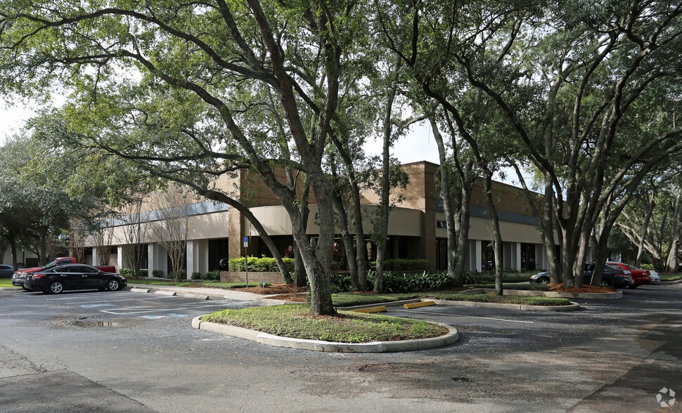5610 W Sligh Ave, Tampa, FL for lease - Building Photo - Image 2 of 9