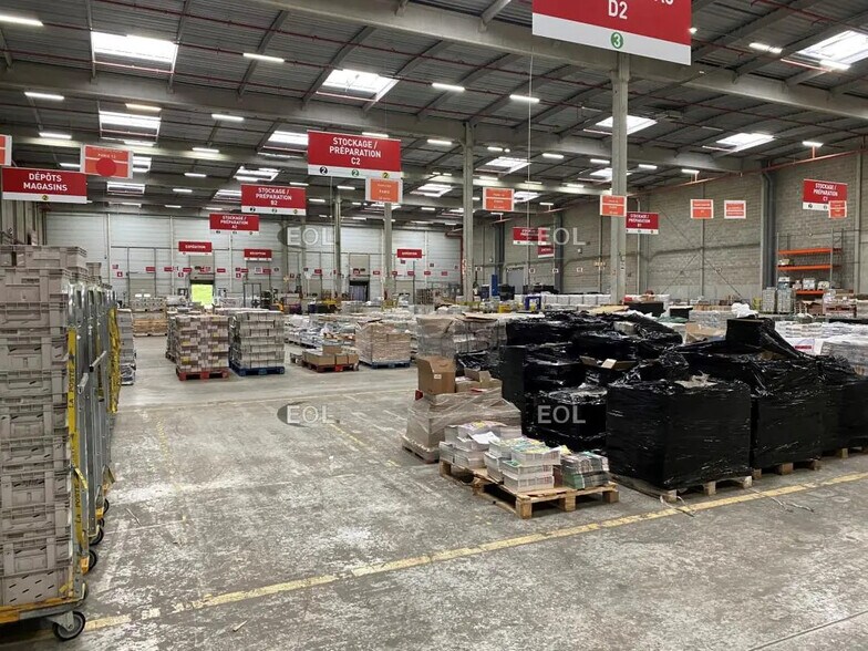 Industrial in Roissy-en-Brie for lease - Interior Photo - Image 2 of 9