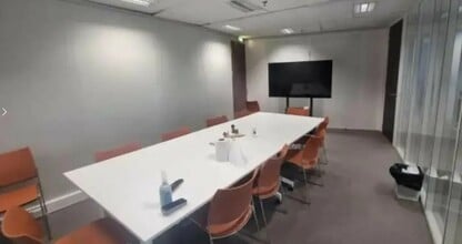 Office in Lyon for lease Interior Photo- Image 2 of 5