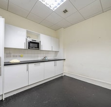 2 Bromley Rd, Beckenham à louer Photo intérieure- Image 2 de 4