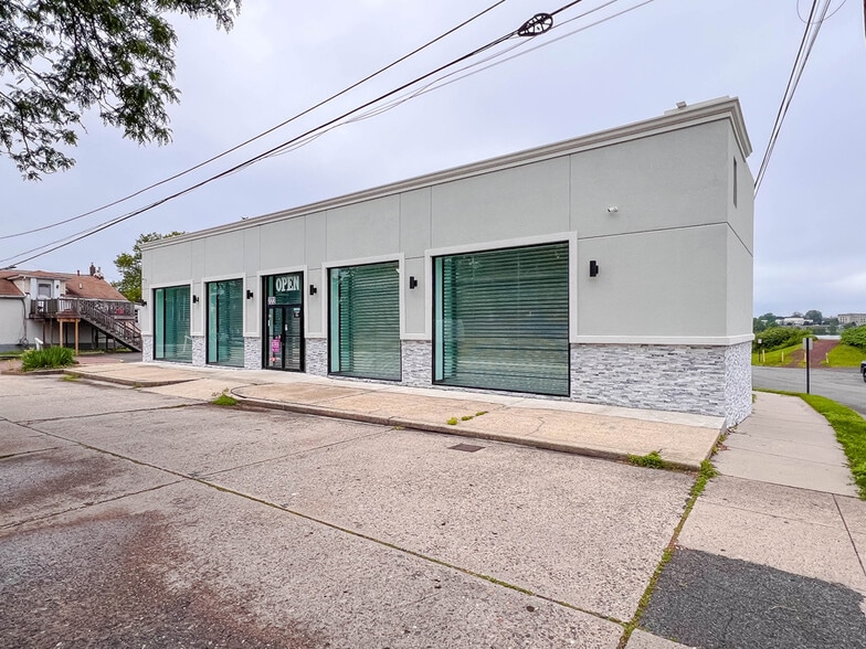 222 E Bridge St, Morrisville, PA à vendre - Photo du bâtiment - Image 3 de 25