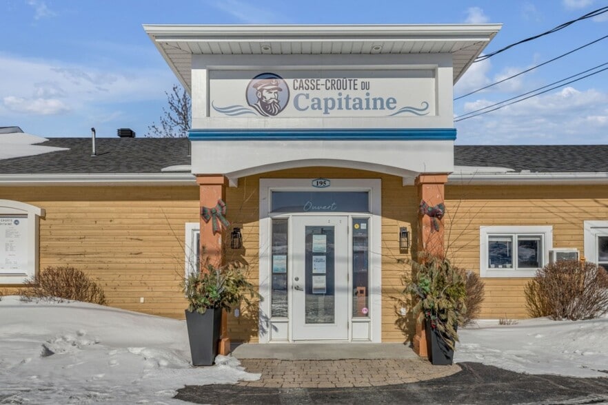 195 Boul Blais E, Berthier-sur-mer, QC à vendre - Photo du bâtiment - Image 2 de 8
