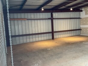 630 Meriwether Rd NW, Milledgeville, GA à louer Photo intérieure- Image 2 de 7