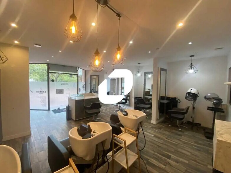 Office in Cergy for lease - Interior Photo - Image 2 of 5