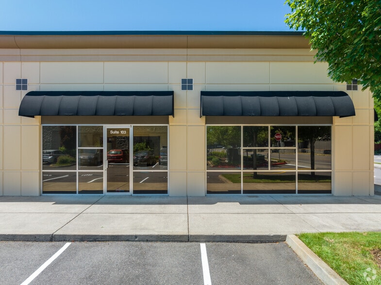 4201 NE 66th Ave, Vancouver, WA à louer - Photo du bâtiment - Image 2 de 9