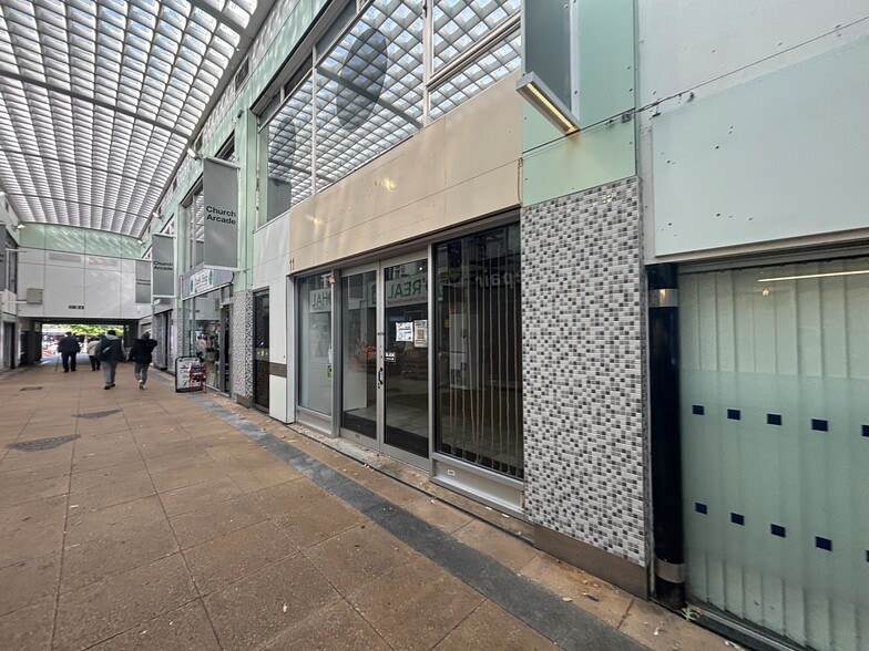 1-18 Church Arcade, Bedford for lease - Building Photo - Image 2 of 55