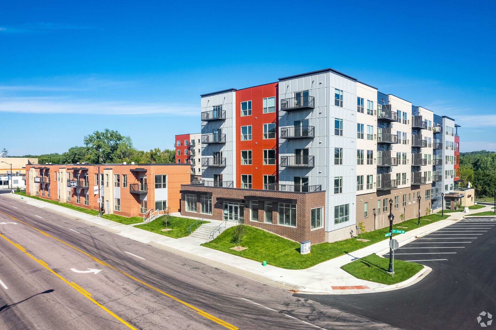 125 Scott St N, Shakopee, MN à louer Photo principale- Image 1 de 11