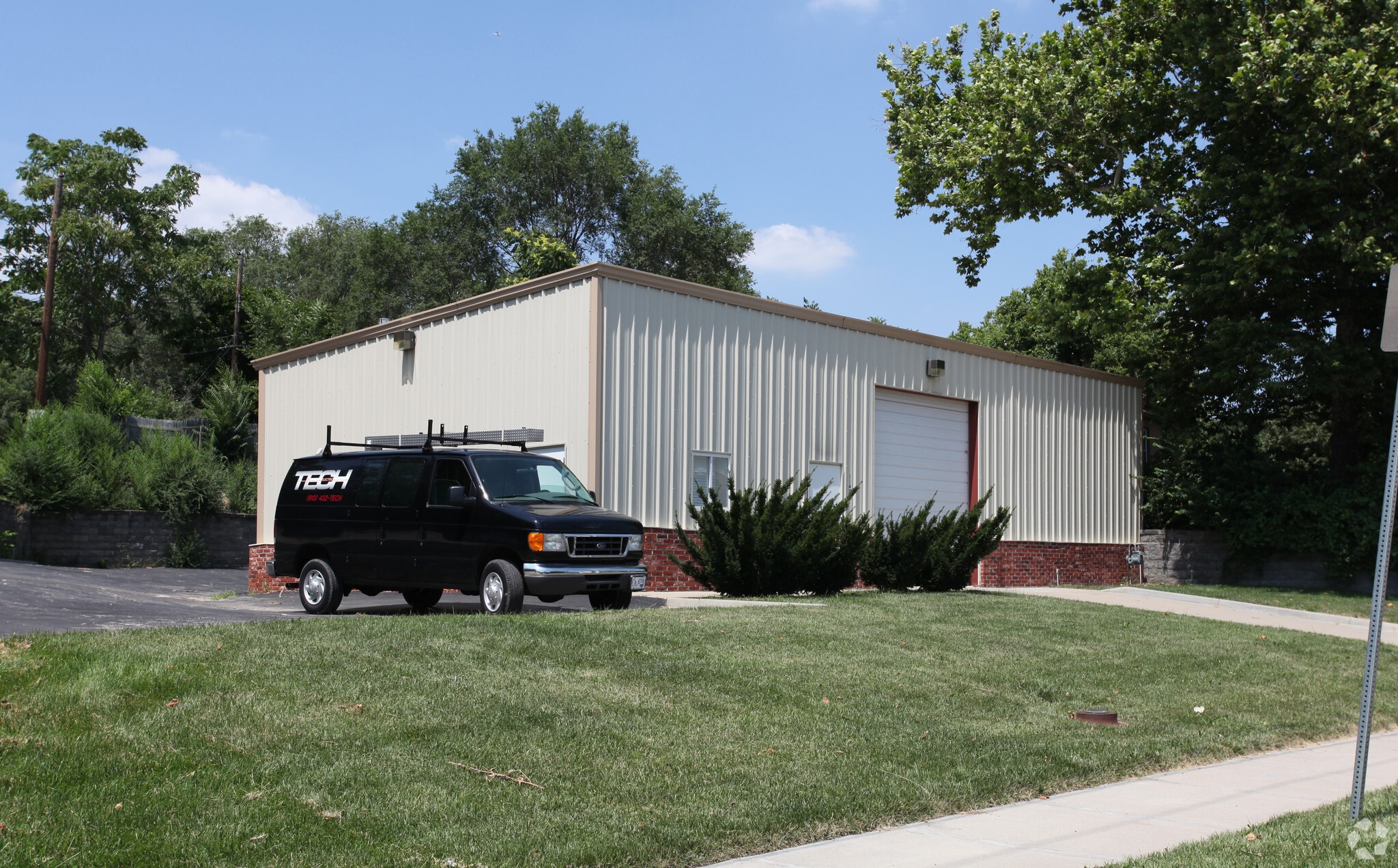 1142 Merriam Ln, Kansas City, KS for sale Primary Photo- Image 1 of 11