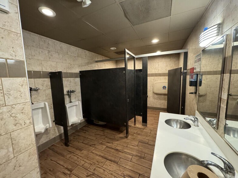 4111 Timberlake Dr, Pontoon Beach, IL à louer - Photo intérieure - Image 3 de 37