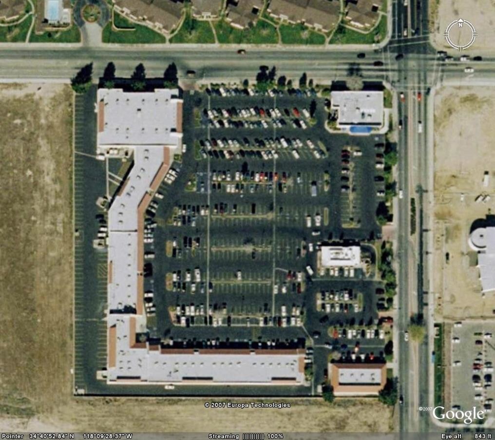 43997 15th St W, Lancaster, CA for lease Building Photo- Image 1 of 3