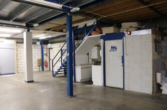 12 Christchurch Rd, Ringwood for lease Interior Photo- Image 2 of 4