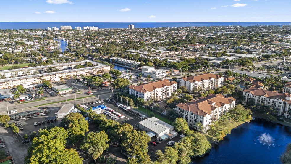 4521 N Federal Hwy, Pompano Beach, FL à vendre - Photo du bâtiment - Image 3 de 32