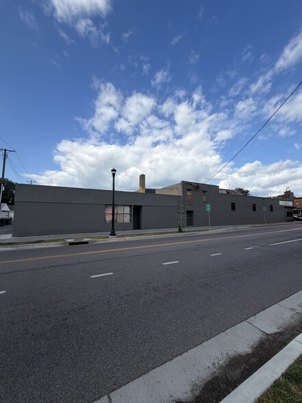 2500 Central Ave NE, Minneapolis, MN for sale - Building Photo - Image 3 of 4
