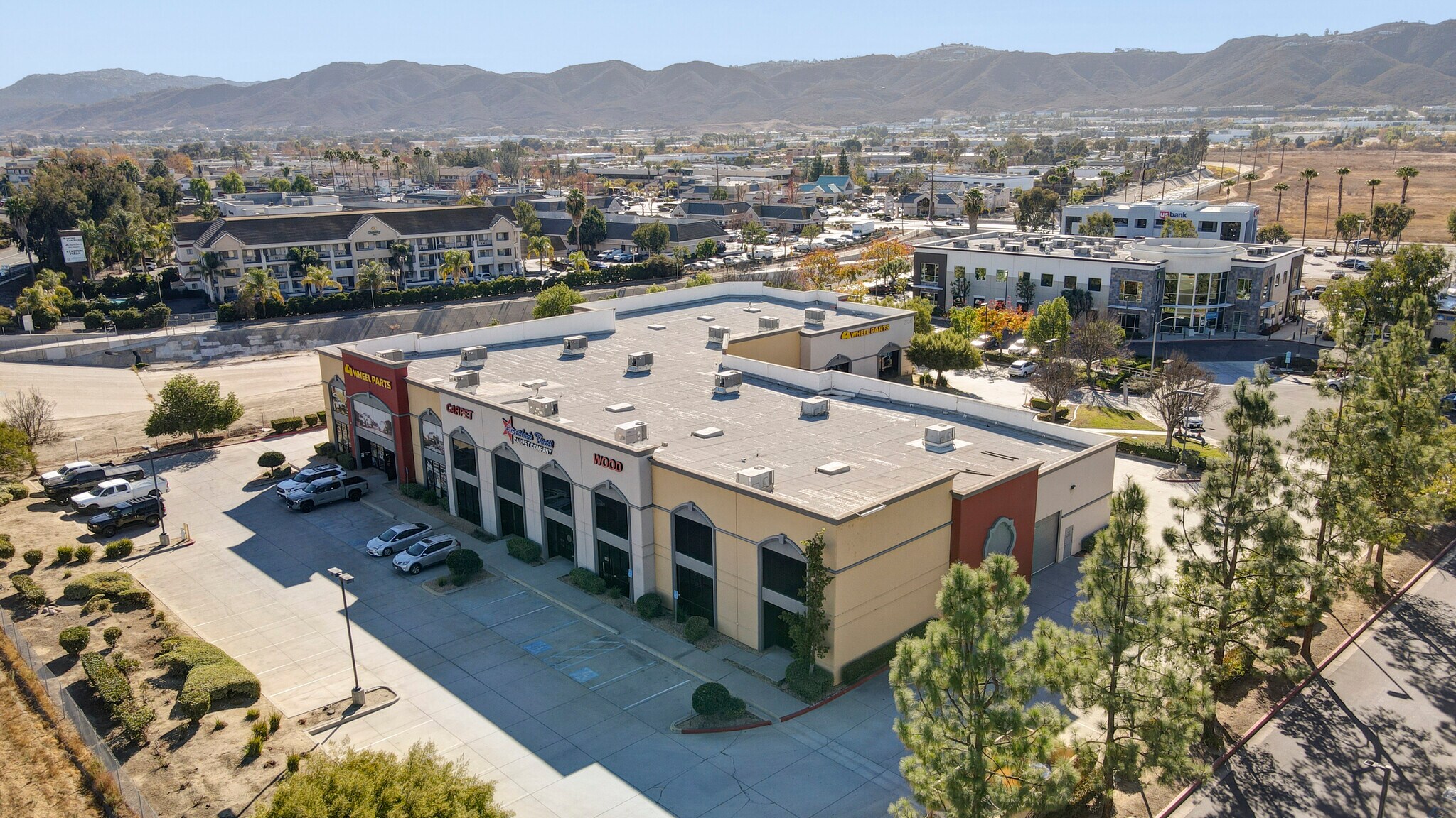 27310 Madison Ave, Temecula, CA à vendre Photo principale- Image 1 de 1