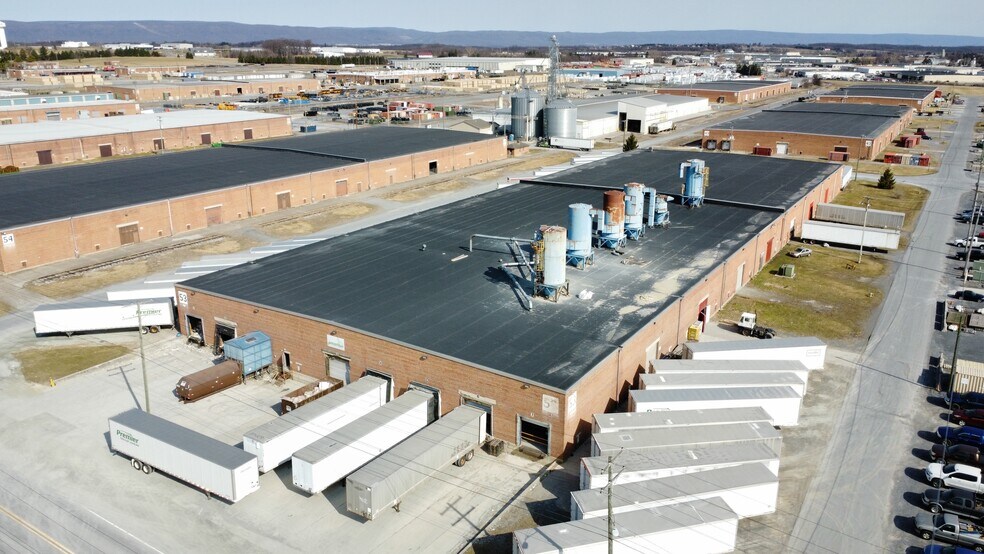 1050 Superior Ave, Chambersburg, PA à vendre - Photo du bâtiment - Image 2 de 7