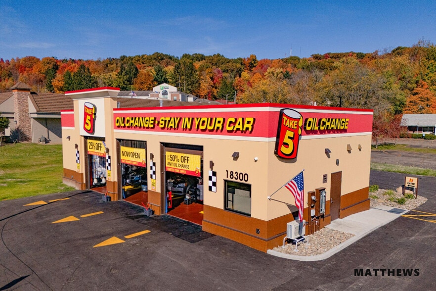 1940 Ridge rd, Buffalo, NY à vendre - Photo du bâtiment - Image 2 de 4